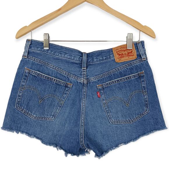 Levi's 501 Button Fly Cutoff Raw Hem Jean Shorts S58022 Size 29 - Picture 4 of 6